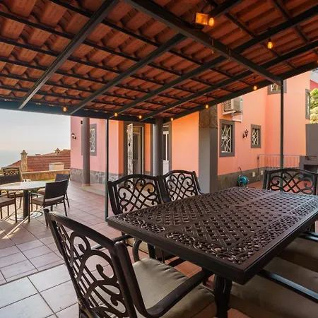 Гостевой дом Guestready - Sea-view Retreat In Madeira 4*