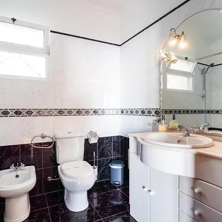 Guestready - Sea-view Retreat In Madeira Гостевой дом 4*