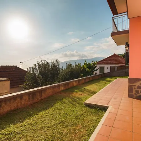 Guestready - Sea-view Retreat In Madeira Гостевой дом 4*