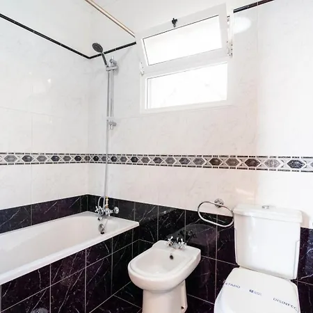 Guestready - Sea-view Retreat In Madeira בית הארחה