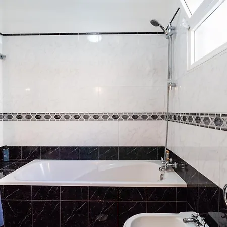 Guestready - Sea-view Retreat In Madeira Φουνκάλ