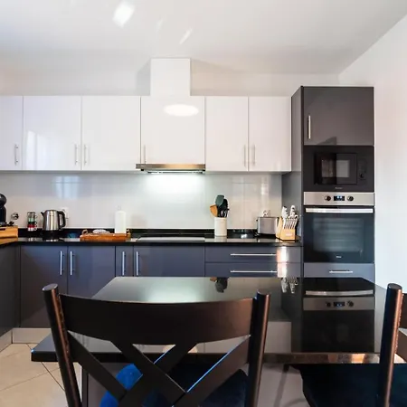 Πανσιόν Guestready - Sea-view Retreat In Madeira Φουνκάλ